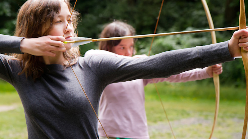 No-school day camps with archery in the Seattle area